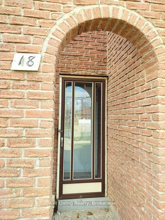 Property Photo:  81 Irwin Road 18  ON M9W 5W1 