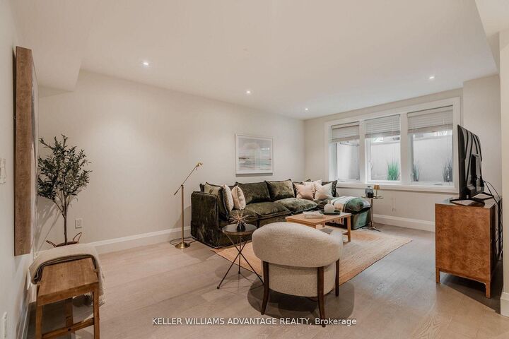 Property Photo:  35 Duart Park Road Lower  ON M4E 1J3 