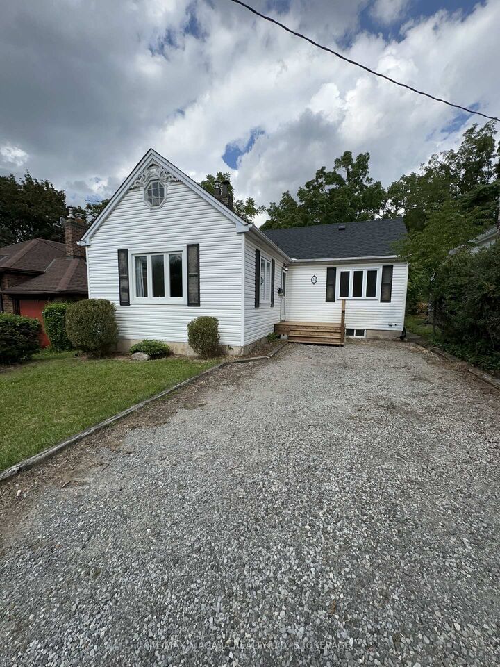 Property Photo:  24 Welland Vale Road  ON L2R 2L6 