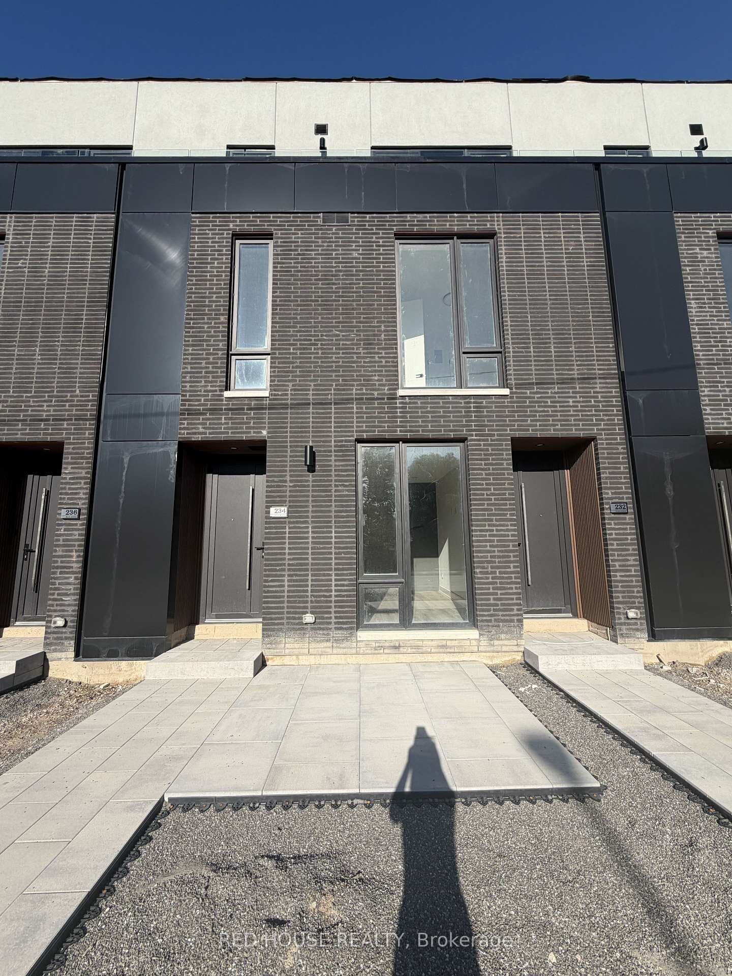 Property Photo:  234 Ellis Avenue  ON L2P 0H2 