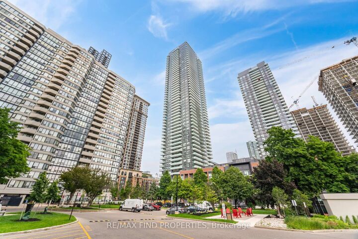 Property Photo:  430 Square One Drive 1405  ON L5B 0L6 