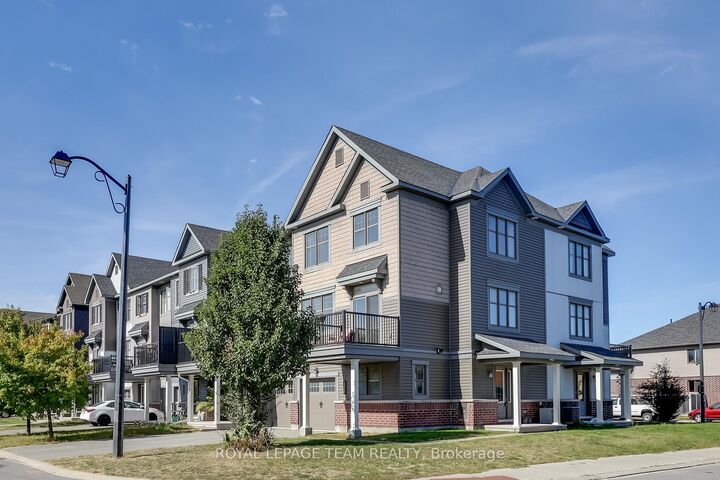 Property Photo:  254 Halyard Way  ON K2T 0L3 