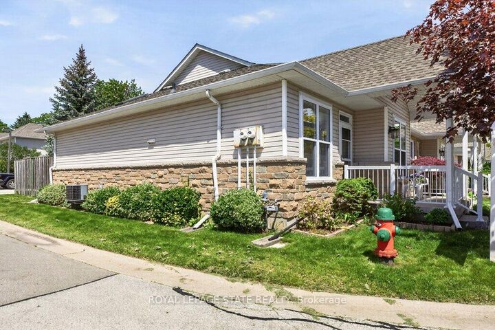 Property Photo:  20 Kitty Murray Lane 11  ON L9K 1L7 