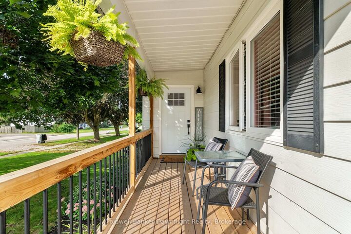 Property Photo: 154 Richmond Street ON N0M 1X0