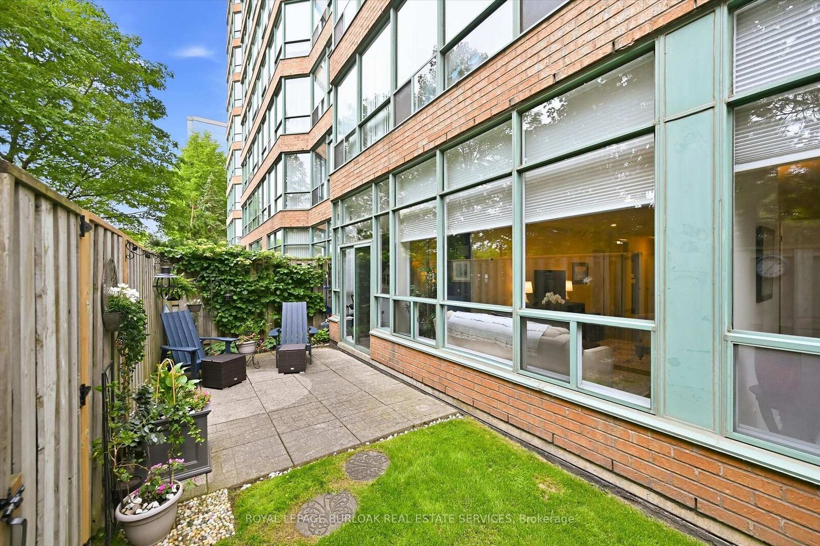 Property Photo:  1276 Maple Crossing Boulevard 110  ON L7S 2J9 
