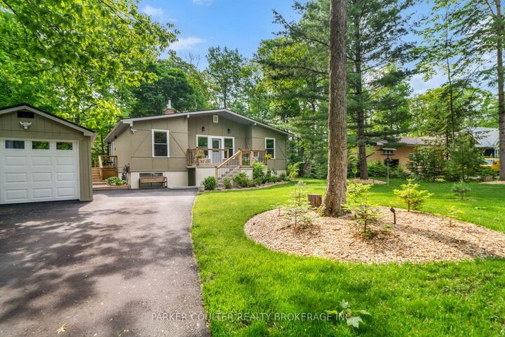 Property Photo: 11 Duquette Court ON L9M 0H3