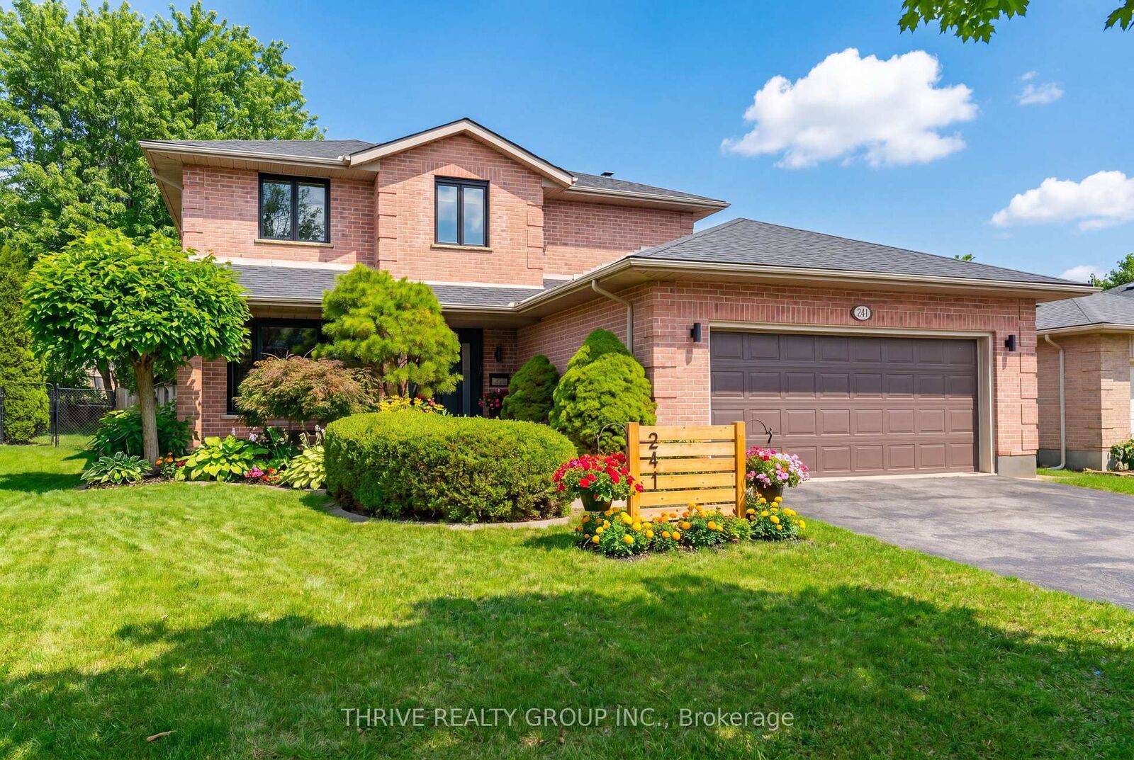 Property Photo:  241 Andover Drive  ON N6J 4T7 