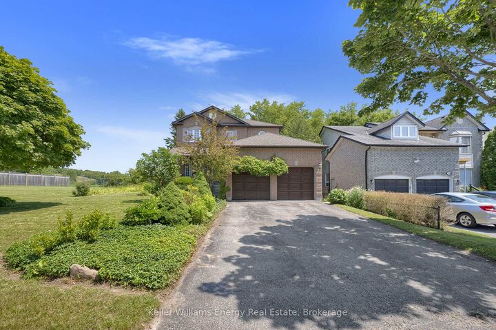 Property Photo:  276 Andrew Street  ON L1B 1K3 