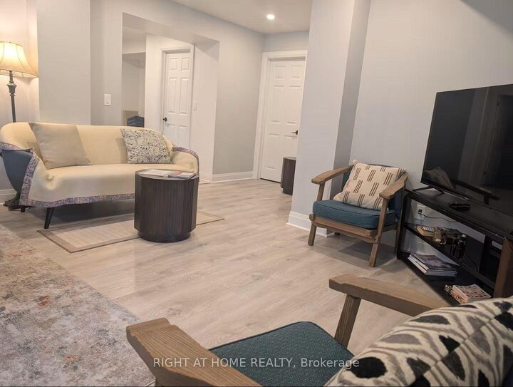 Property Photo:  35 Woodward Avenue Bsmt  ON L6V 1K2 