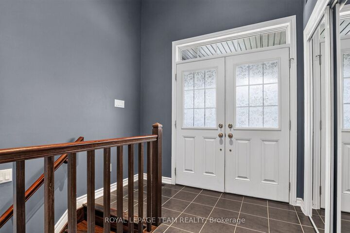 Property Photo: 413 Brigatine Avenue ON K2S 0P7