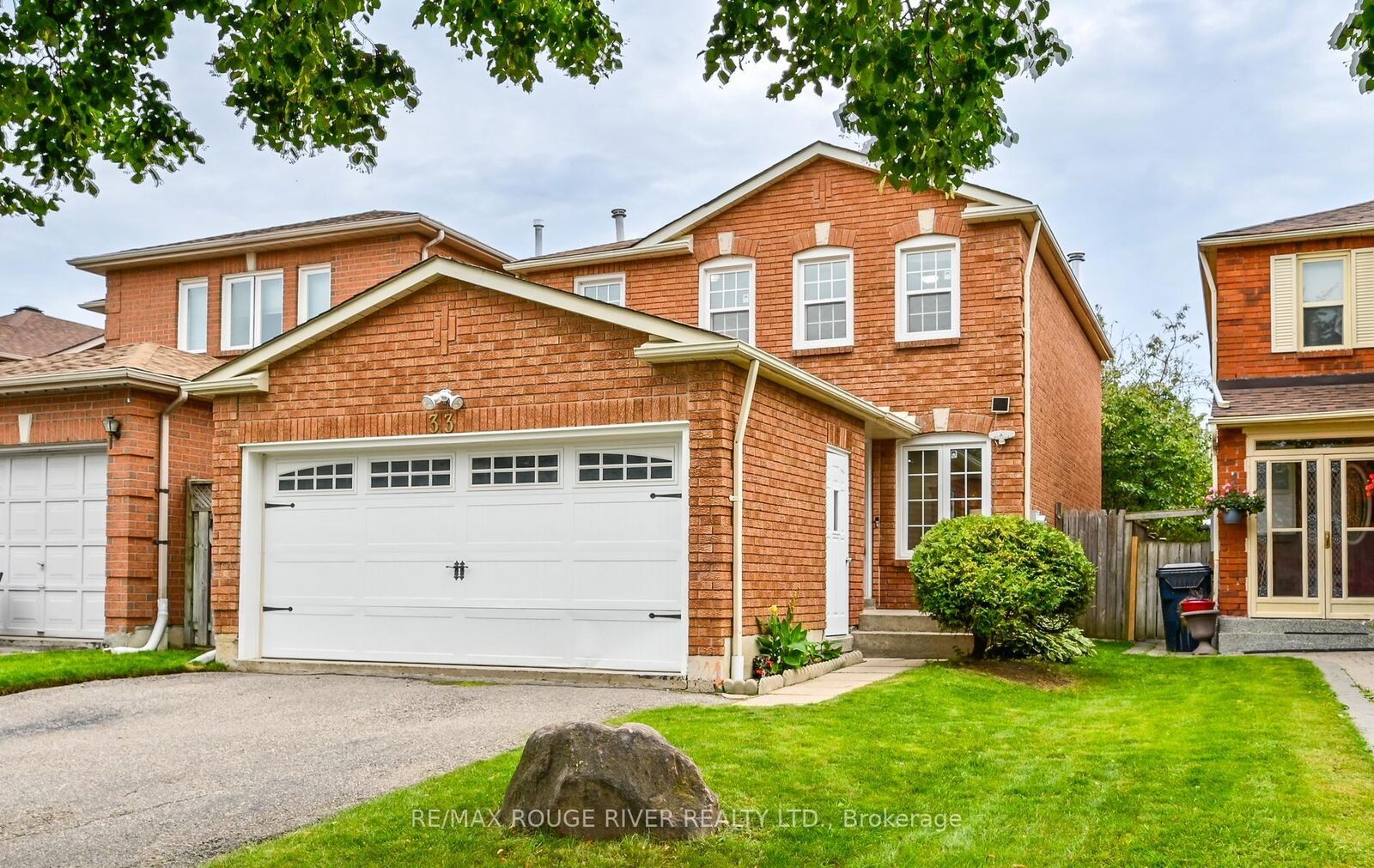 Property Photo:  33 Rangeley Drive  ON M1B 5C2 