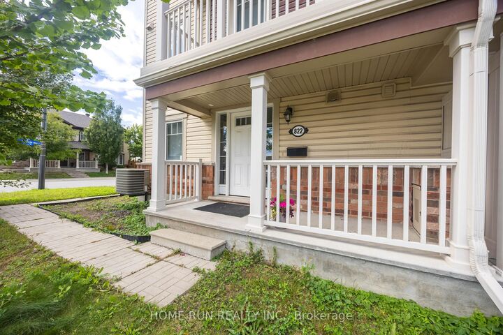 Property Photo:  822 Maloja Way  ON K2S 0P1 