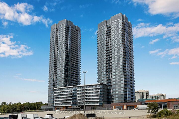 Property Photo:  30 Upper Mall Way 2504  ON L4J 0L7 