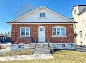 Property Photo:  1016 Haig Boulevard  ON L5E 2M5 