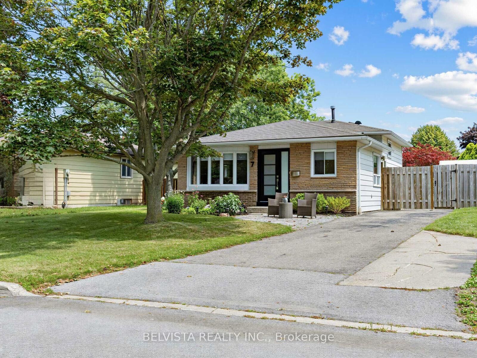 Property Photo:  7 Agate Road  ON L1S 3J7 