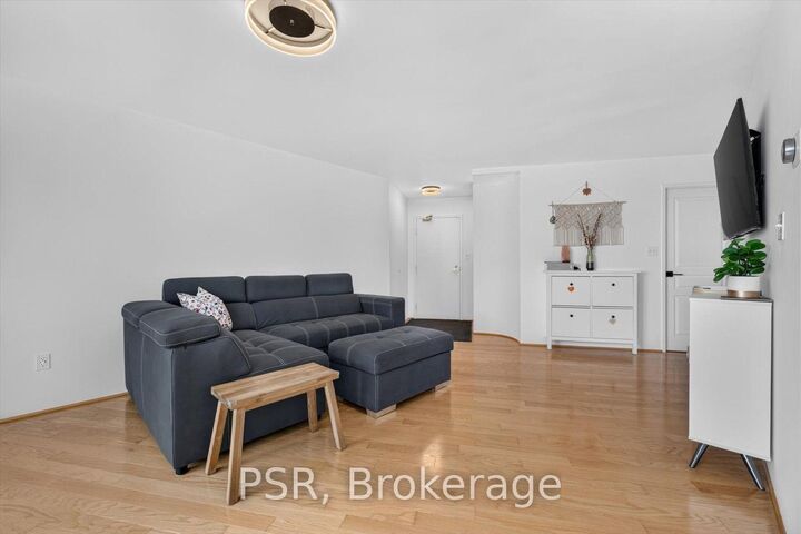Property Photo:  270 Queens Quay W 2106  ON M5J 2N4 