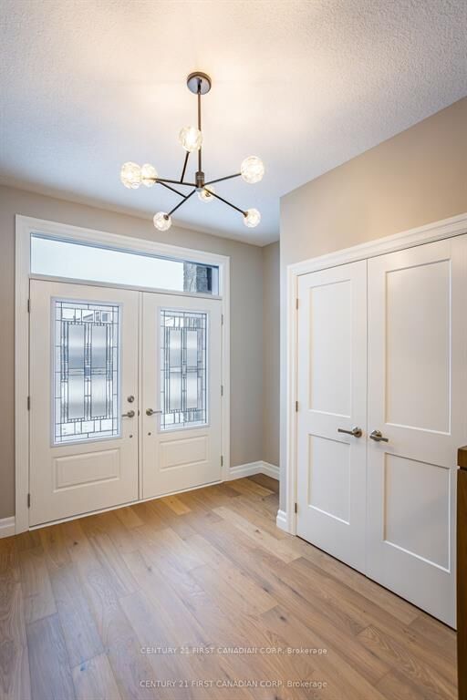Property Photo:  2215 Darwin Crescent  ON N6P 0J6 