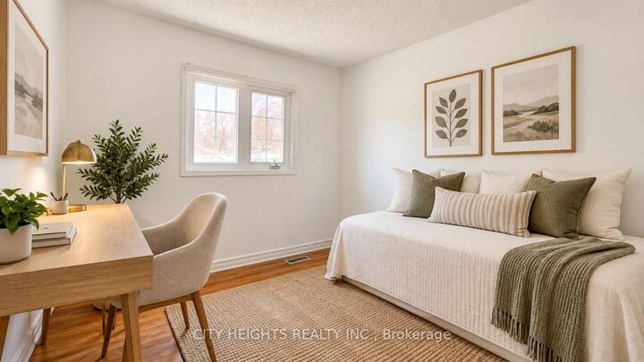 Property Photo:  120 Littles Road Upper Level  ON M1B 5G7 