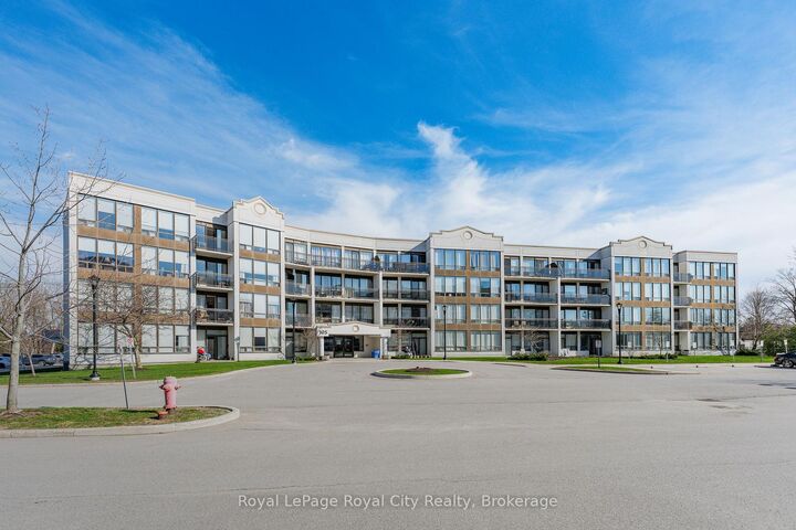 Property Photo:  105 Bagot Street 402  ON N1H 8H4 