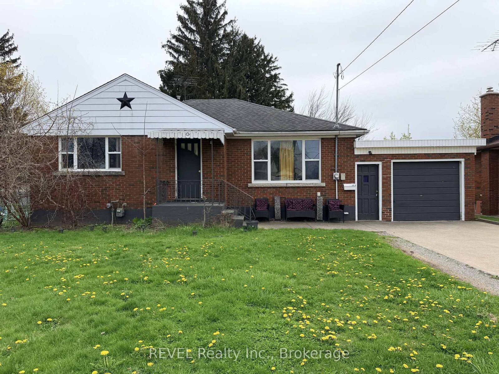 Property Photo:  5974 Scott Street E  ON L2E 3B4 