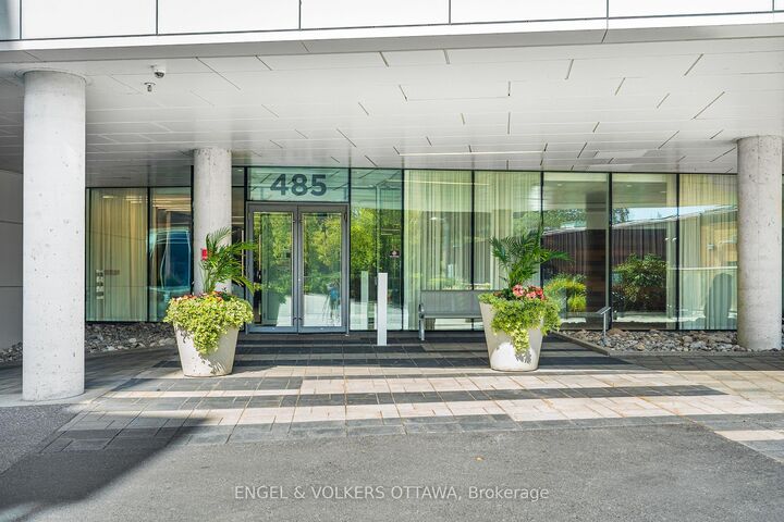 Property Photo:  485 Richmond Road 1905  ON K2A 3W9 