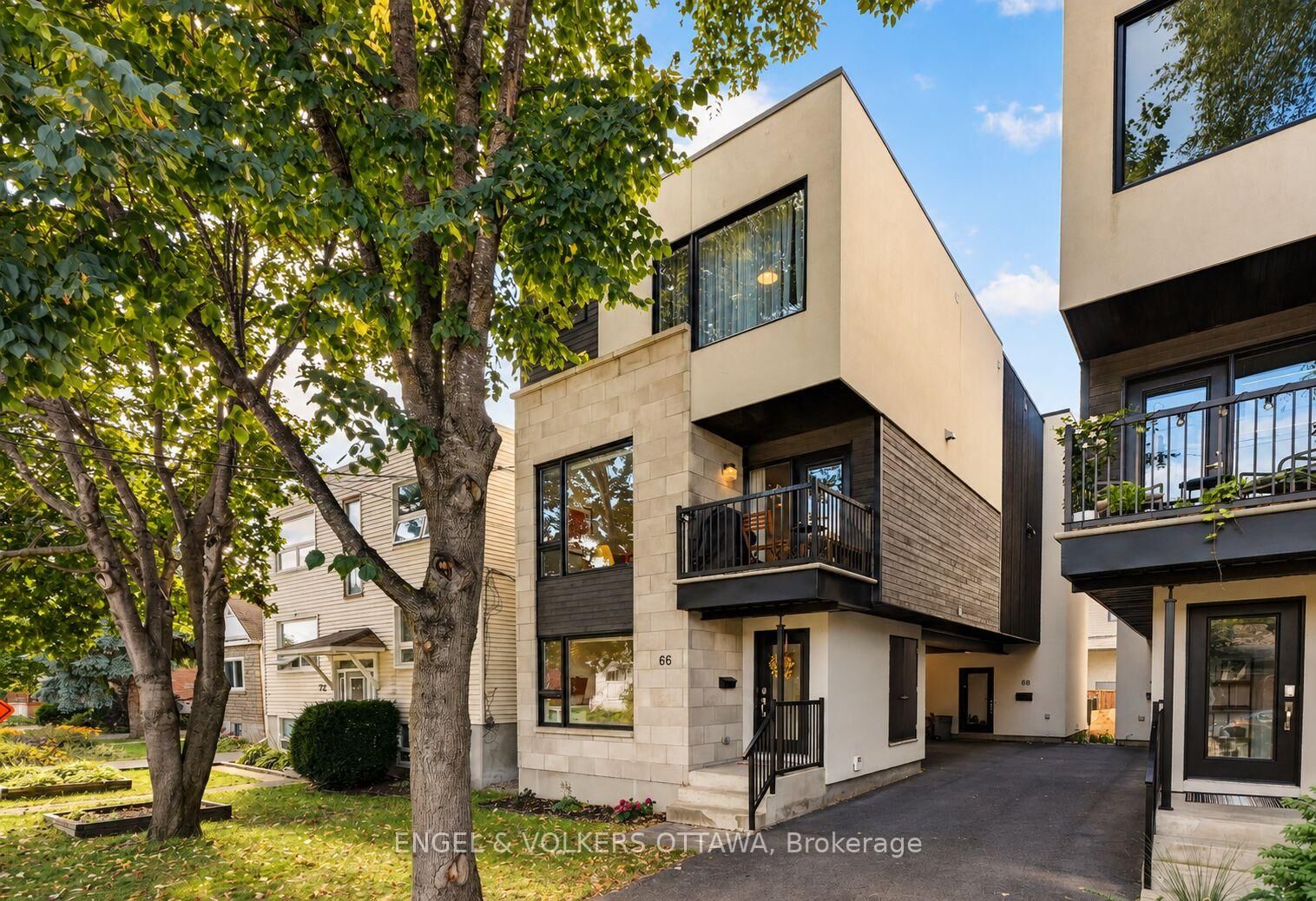 Property Photo:  66 Jolliet Avenue  ON K1L 5H2 