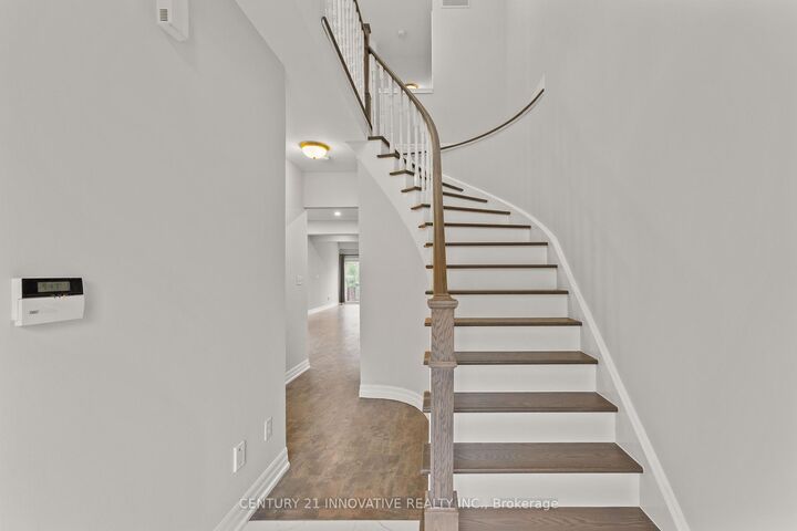 Property Photo:  2442 Felhaber Crescent  ON L6H 7N8 