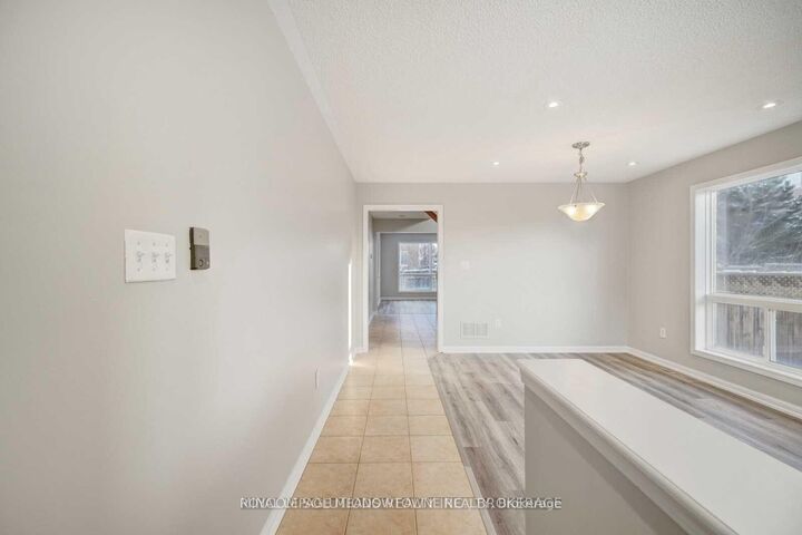 Property Photo:  1050 Wickson Way  ON L9T 6Y4 