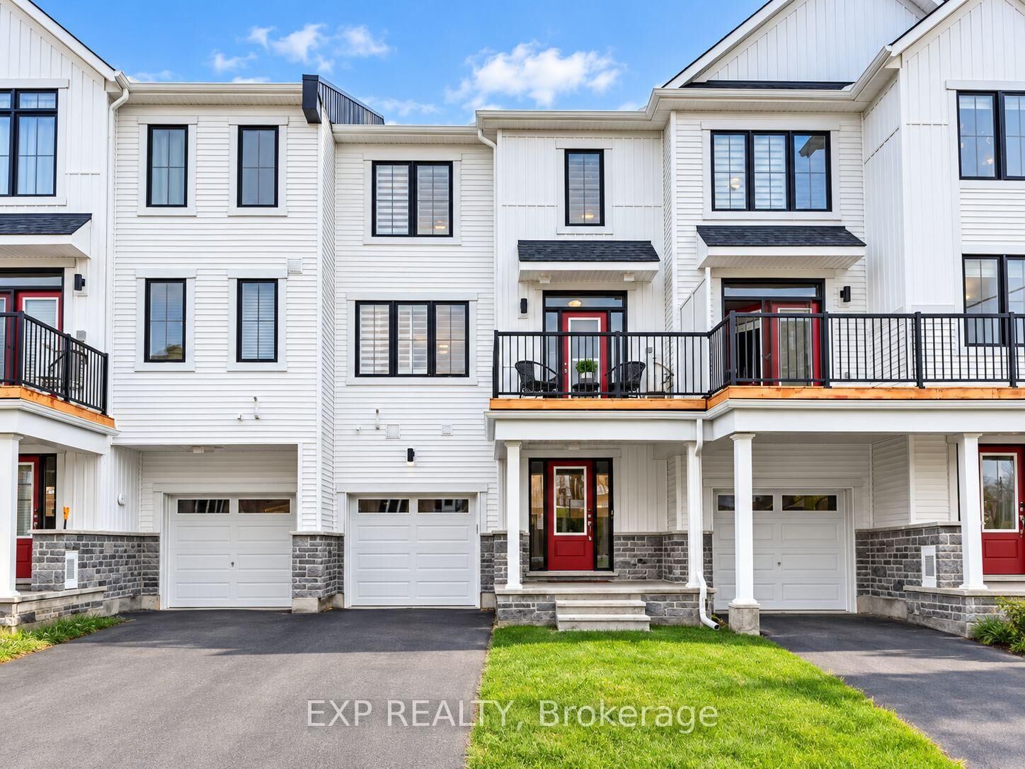 Property Photo:  51 Stitch Mews  ON K0A 2Z0 