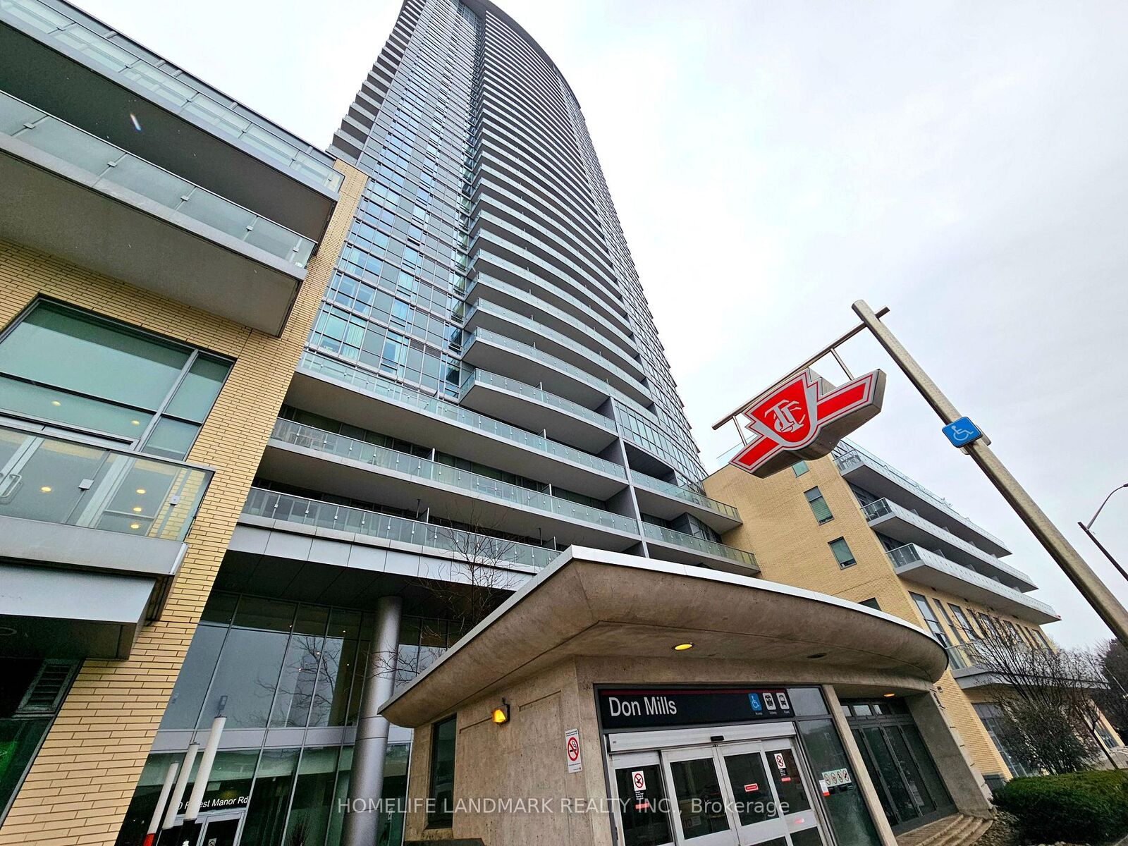 Property Photo:  70 Forest Manor Road 3409  ON M2J 0A9 