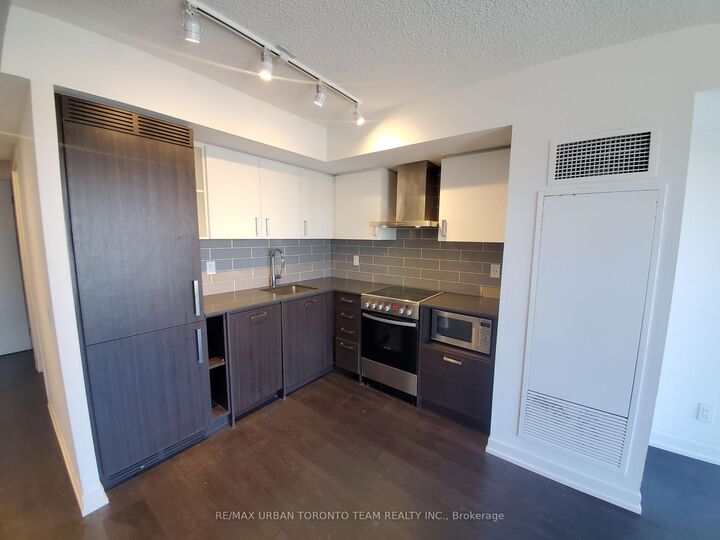 Property Photo:  125 Redpath Avenue 2312  ON M4S 0B5 
