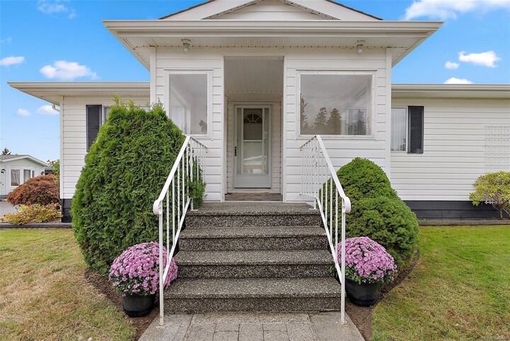 Property Photo: 7701 Central Saanich Rd #53 BC V8M 1X4