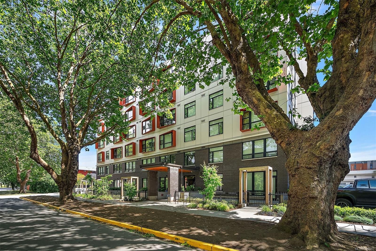 Property Photo:  629 Speed Ave #412  BC V8Z 1A5 