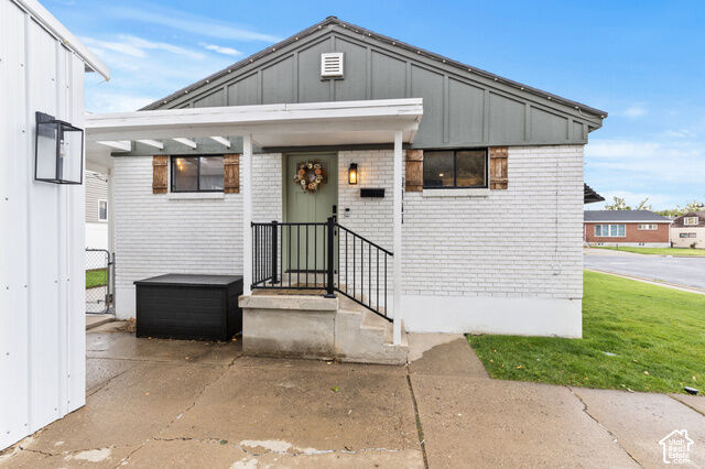 Property Photo: 4766 S 200 W UT 84405