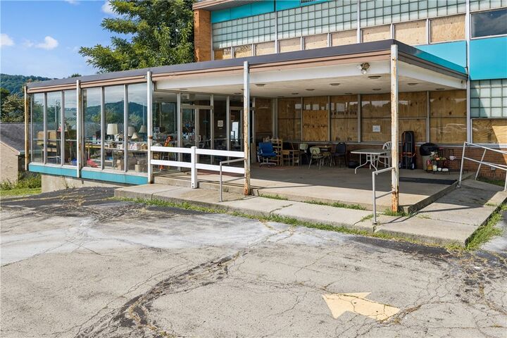 Property Photo:  371 Linmore Ave  PA 15005 