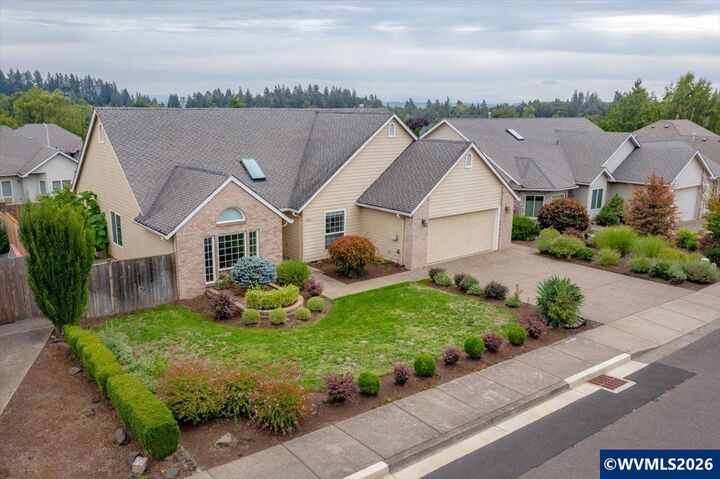 Property Photo: 1634 Pelican Ct NW OR 97304