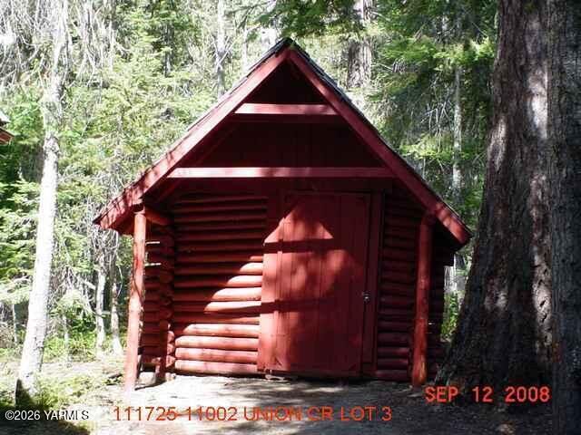 Property Photo: 38301 Hwy 410 WA 98937