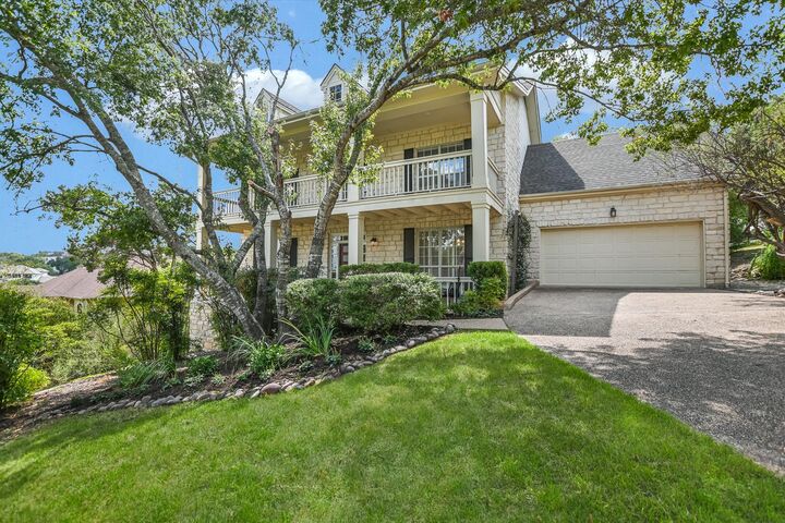 Property Photo: 5901 Round Table Cove TX 78746