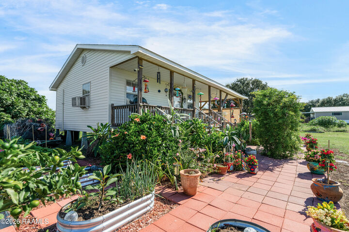 Property Photo:  31520 W La Hwy 82  LA 70548 