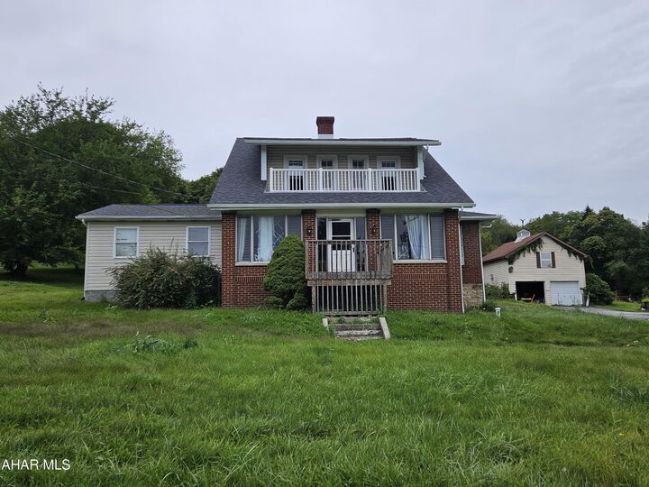 Property Photo: 711 Gazebo Lane PA 16601