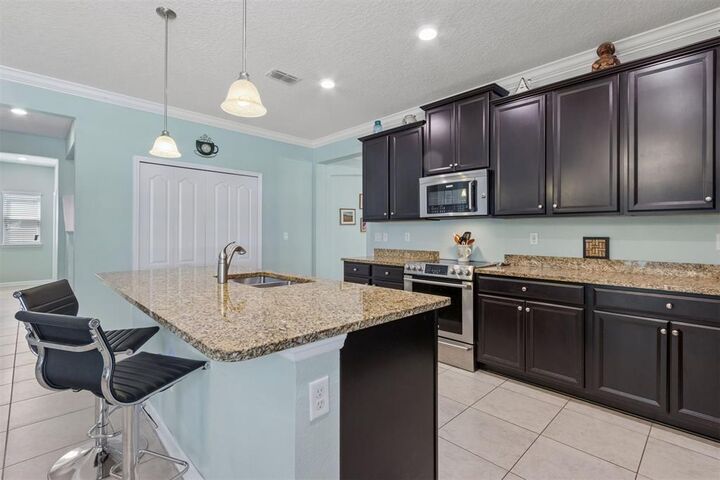 Property Photo: 15804 Tisons Bluff Road FL 32118