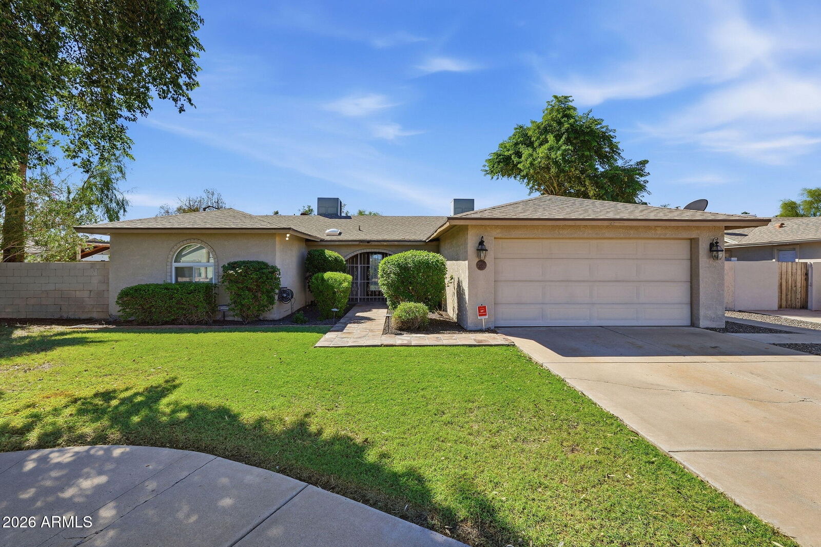 Property Photo:  2533 W Laguna Azul Avenue  AZ 85202 