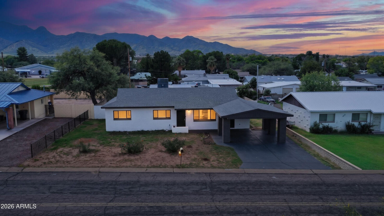 Property Photo: 716 North Avenue AZ 85635