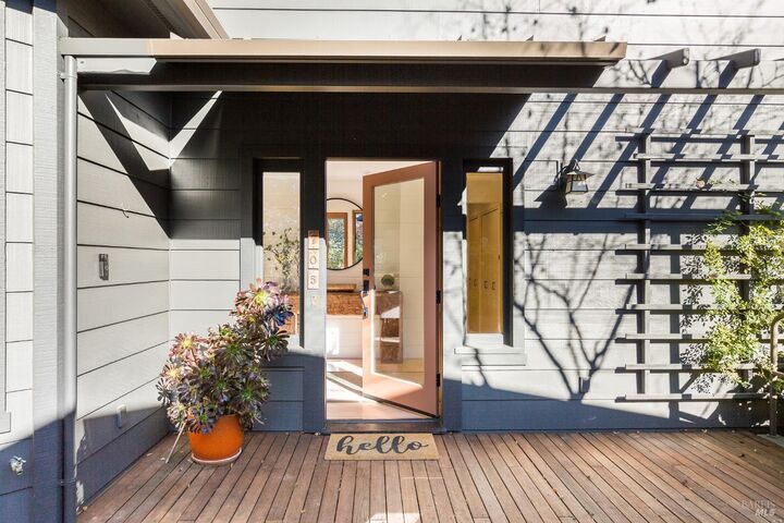 Property Photo:  705 Chiquita Road  CA 95448 