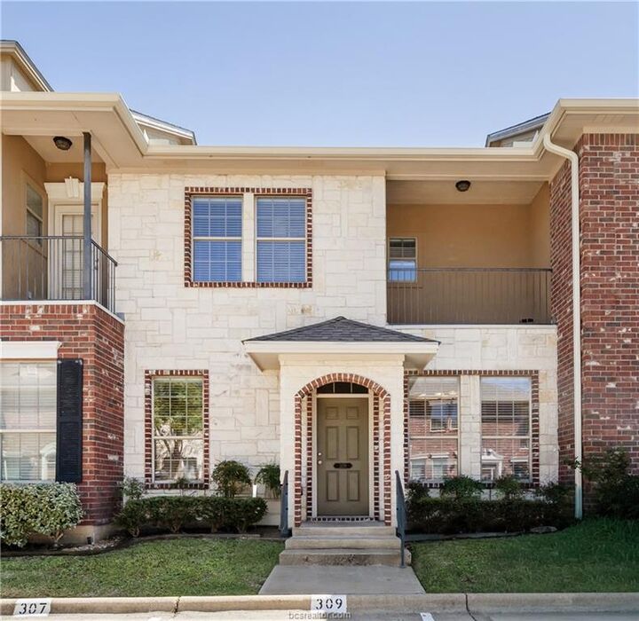 Property Photo:  309 Forest Drive  TX 77840 