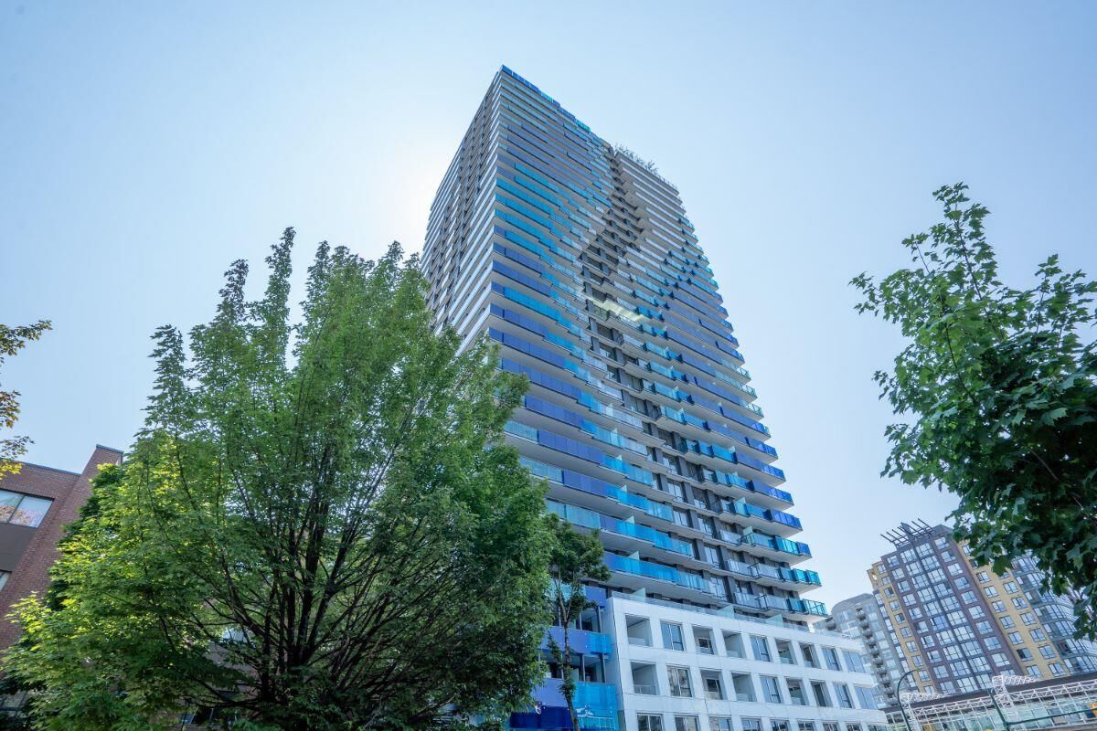 Property Photo:  5058 Joyce Street 2103  BC V5R 0J9 