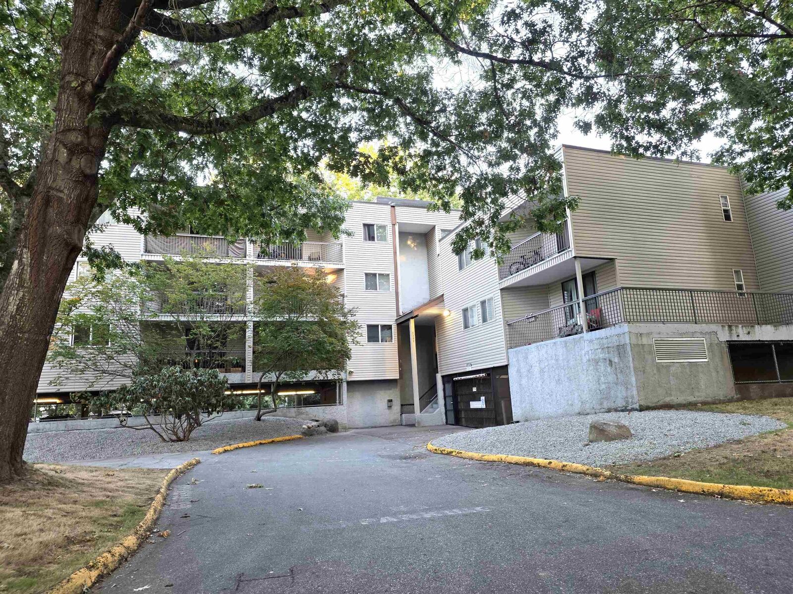 Property Photo:  8391 Bennett Road 312  BC V6Y 1N4 