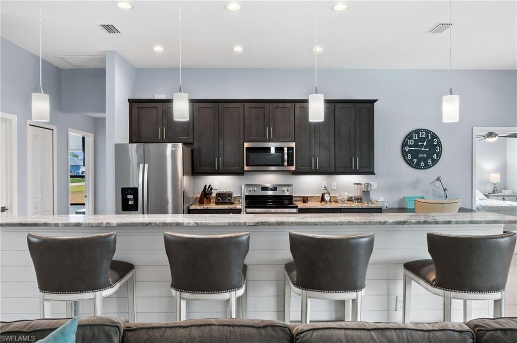 Property Photo: 534 SE 1st Ter FL 33990