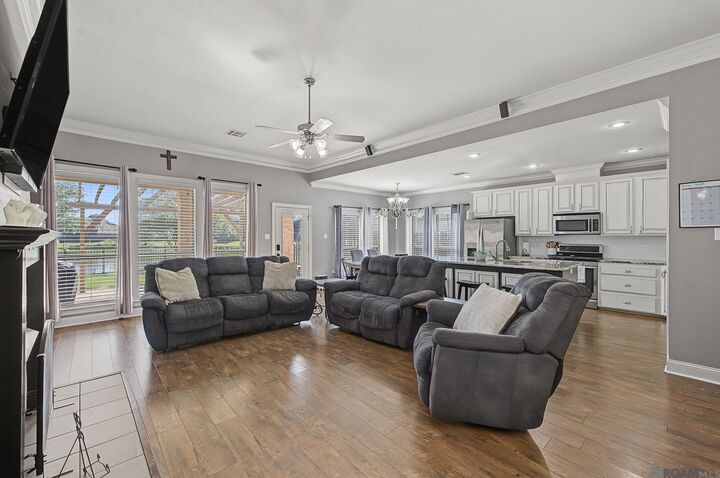 Property Photo:  8293 Quiet Creek Dr  LA 70726 