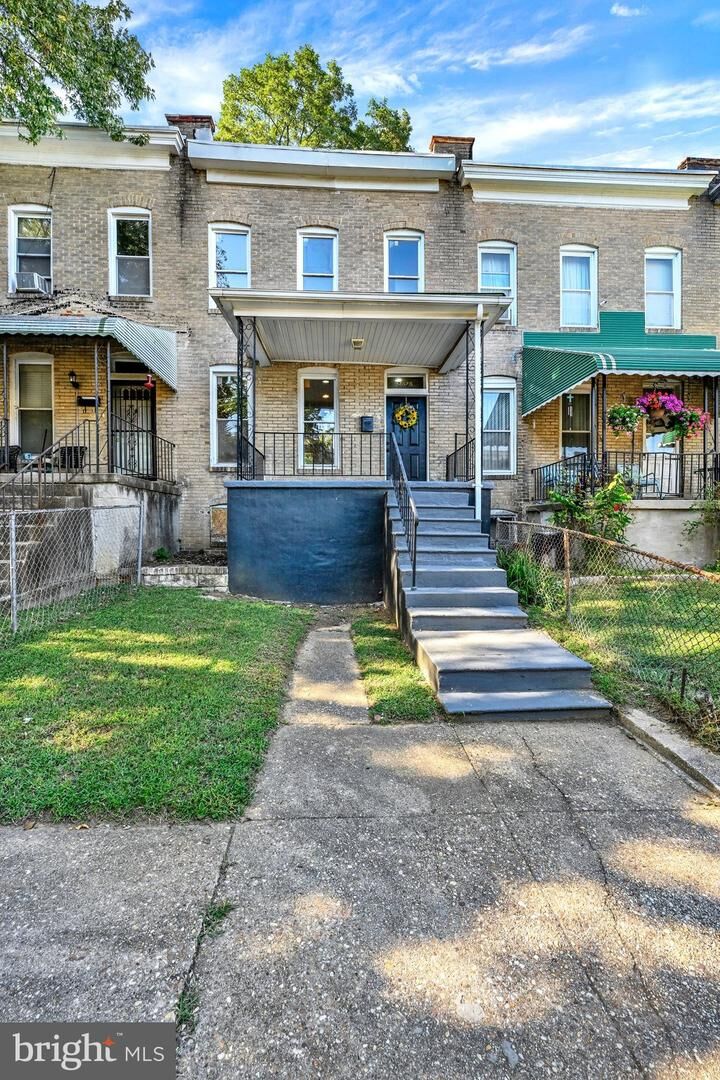 Property Photo:  2828 Boarman Avenue  MD 21215 